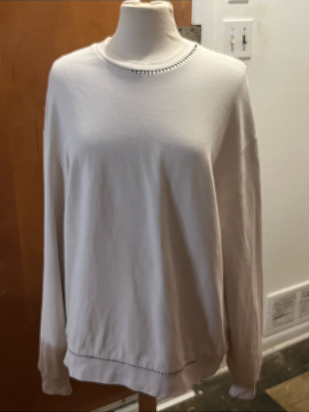 Zara men’s Sweatshirt Casual, Off-White, Size L. Black Accents